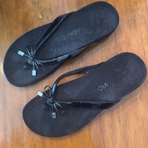 Vionic Women's Black Sandals with Bow Detail